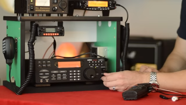 The Best Ham Radio for Beginners: A Gateway to Amateur Radio Excellence March 3, 2024